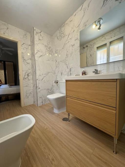 Apartamento En San Bernardo, El Barrio Torero Sevilla Exteriör bild